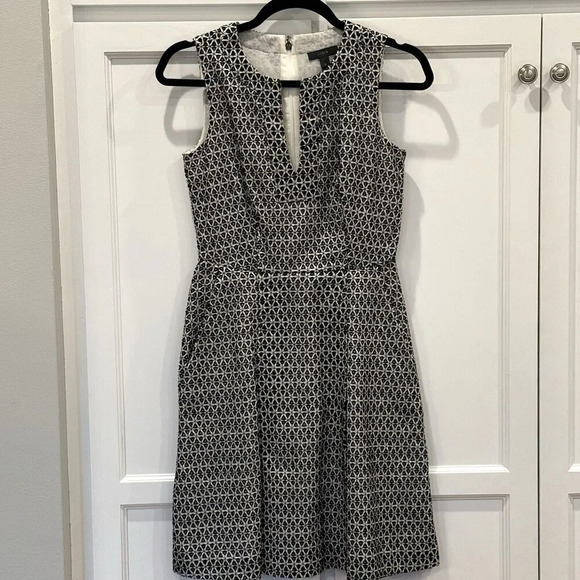 J.CREW Dresses & Skirts - J. Crew Eyelet Lace Dress Women Sz 0 Sleeveless Black White For And Flare E7849